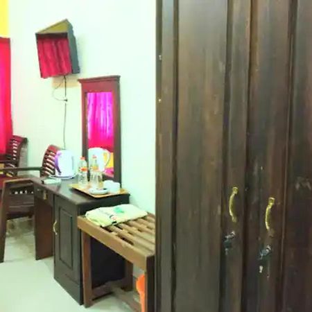 Reddoorz At Hotel Nuansa Ngawi Exterior photo