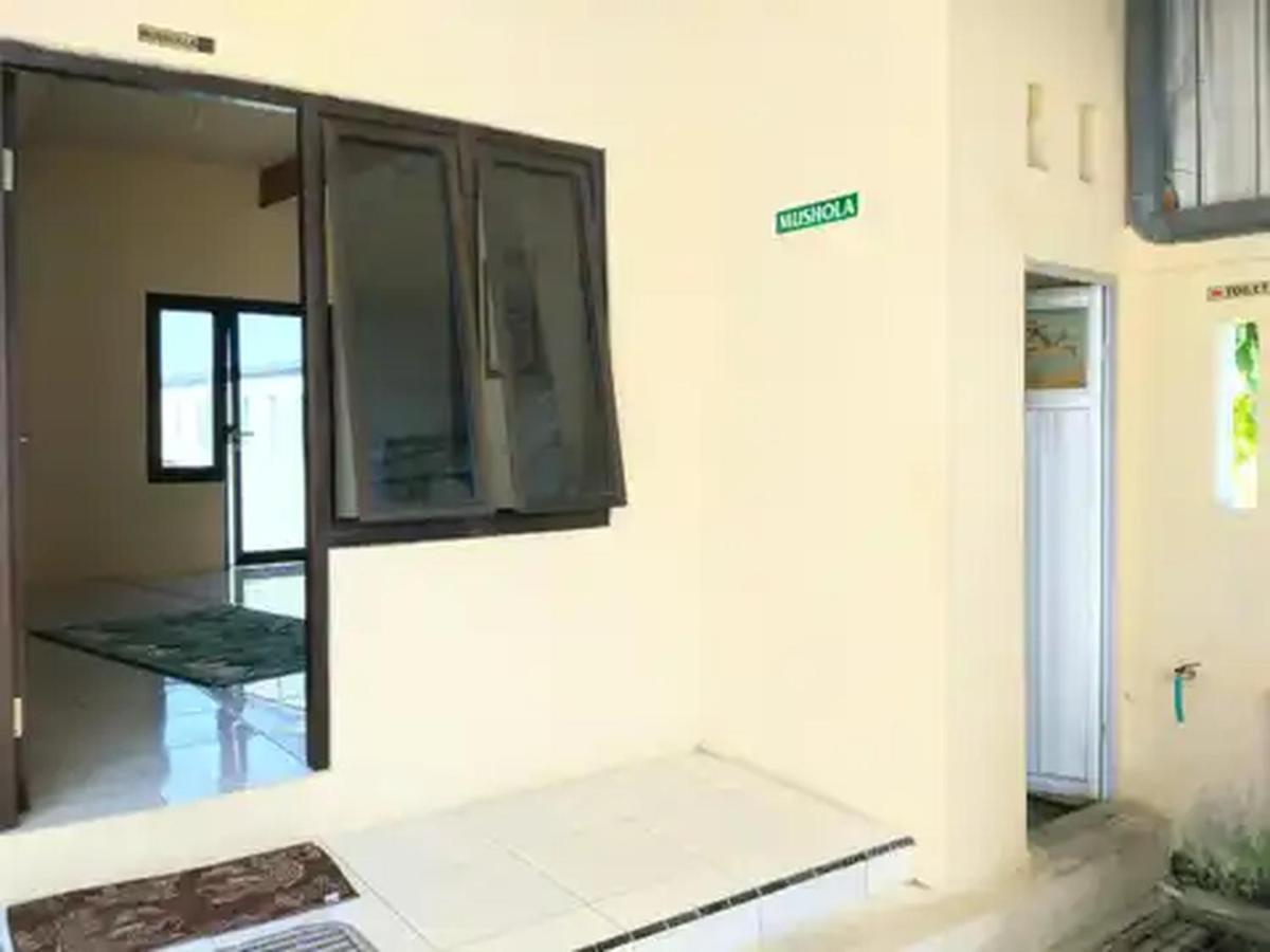 Reddoorz At Hotel Nuansa Ngawi Exterior photo