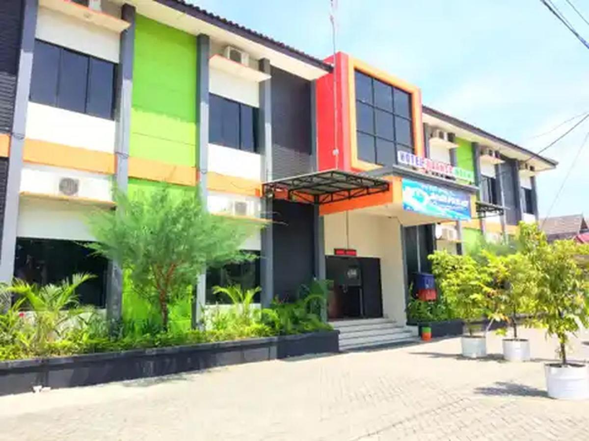 Reddoorz At Hotel Nuansa Ngawi Exterior photo