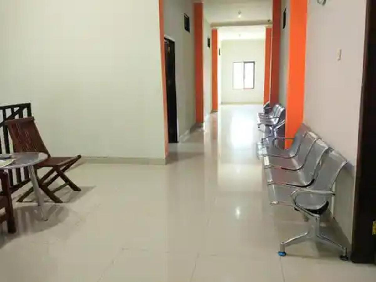 Reddoorz At Hotel Nuansa Ngawi Exterior photo